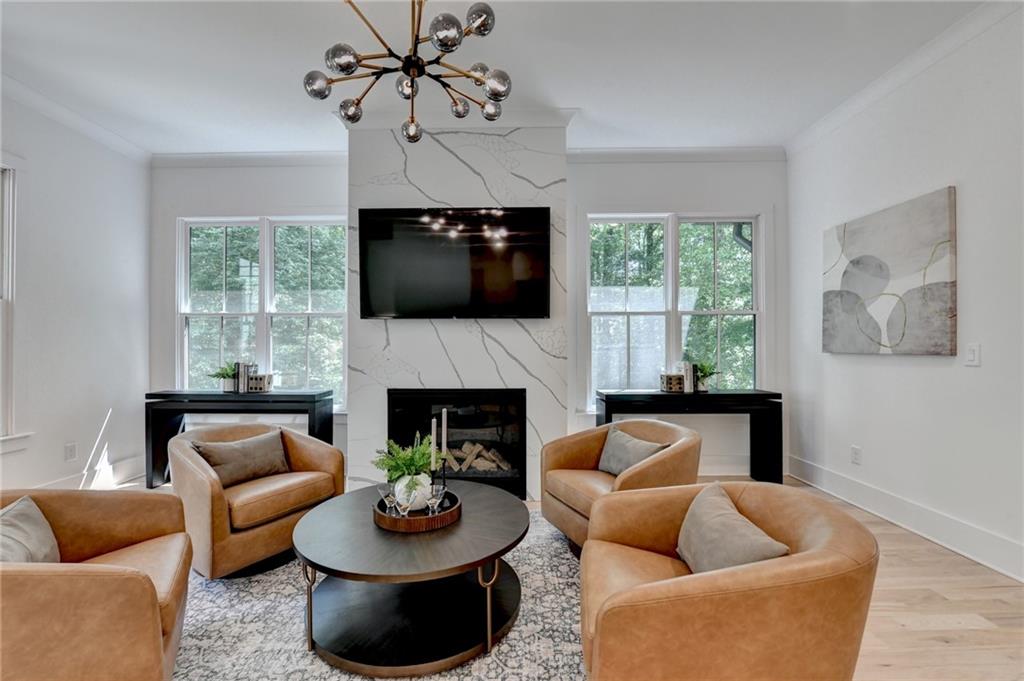 1370 Rumson Lane