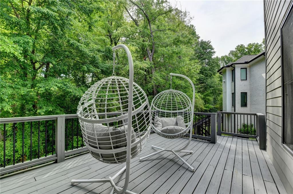 1370 Rumson Lane