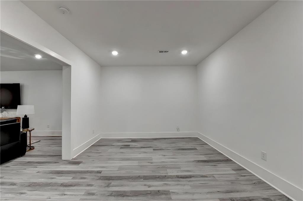 1370 Rumson Lane