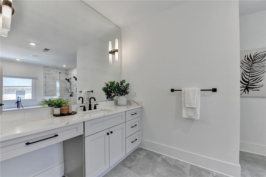 1370 Rumson Lane