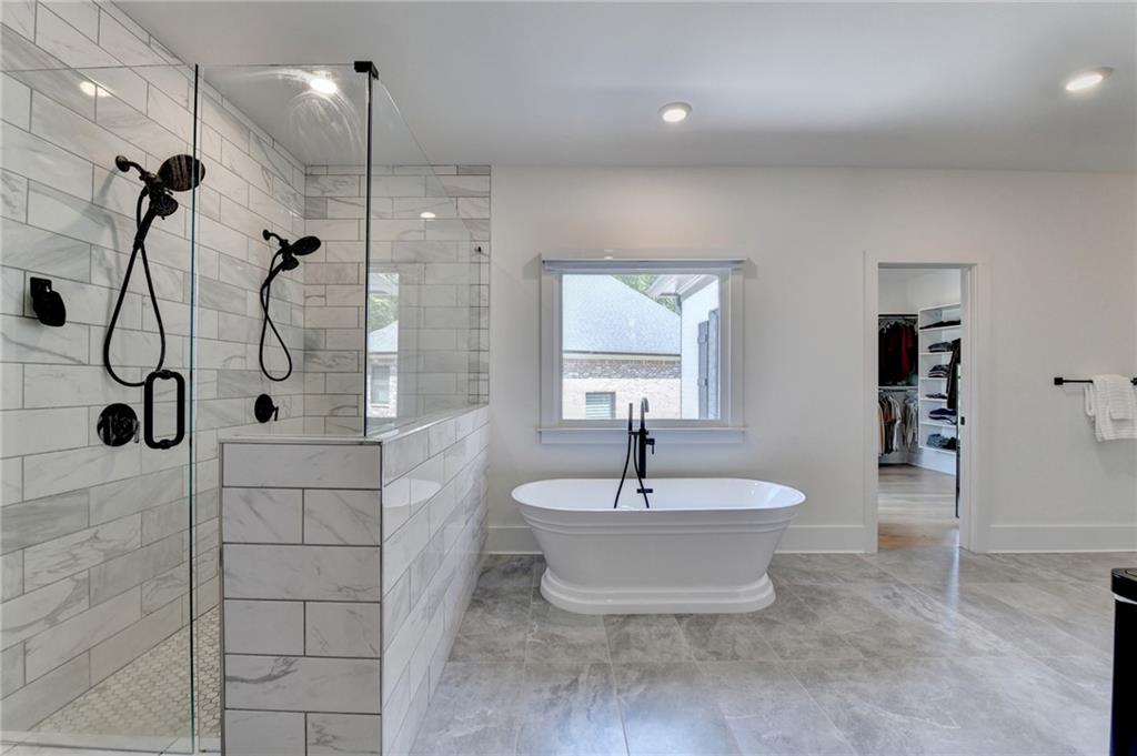 1370 Rumson Lane