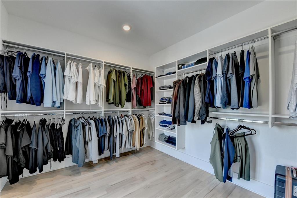 1370 Rumson Lane