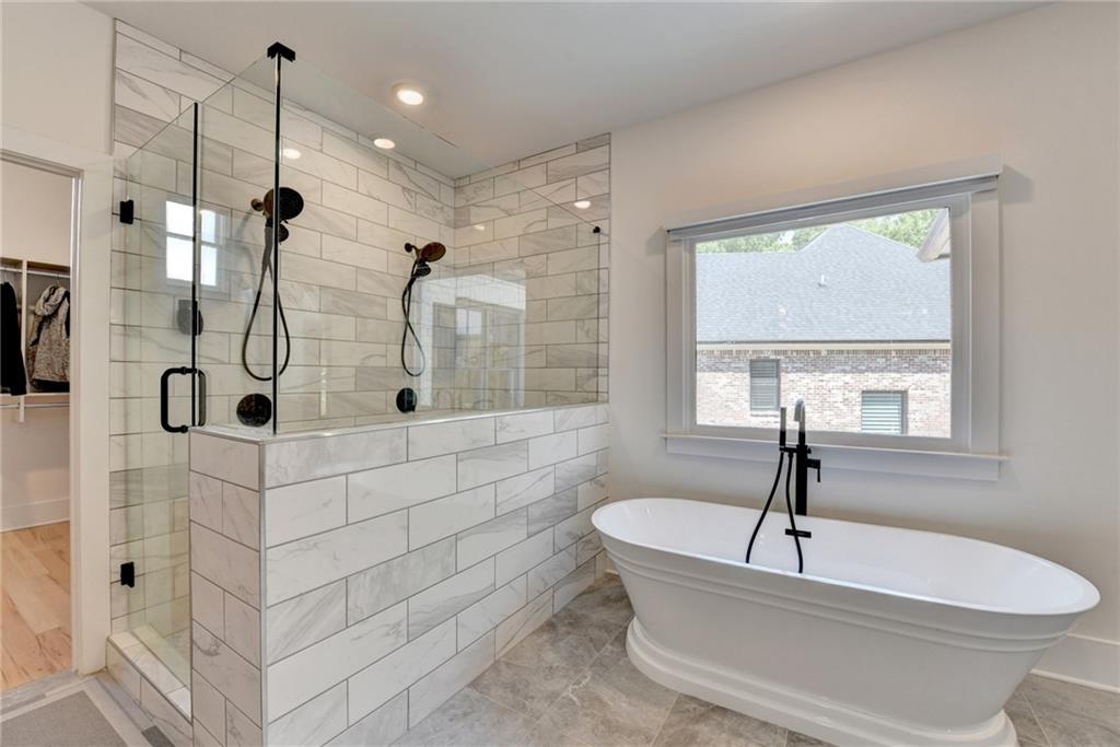 1370 Rumson Lane
