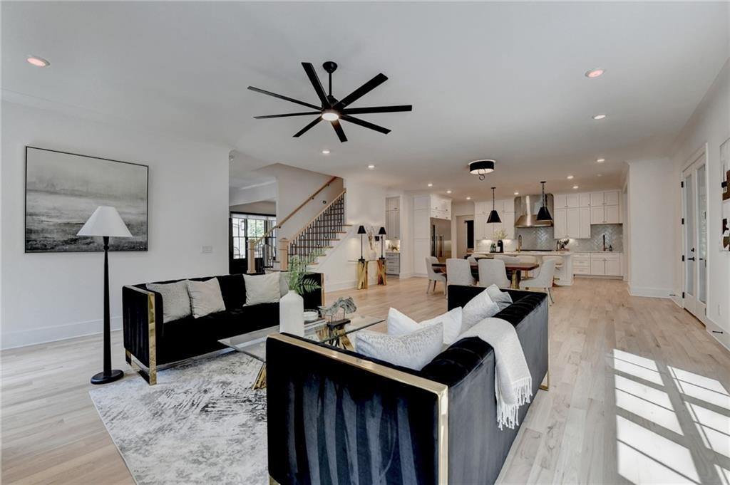 1370 Rumson Lane