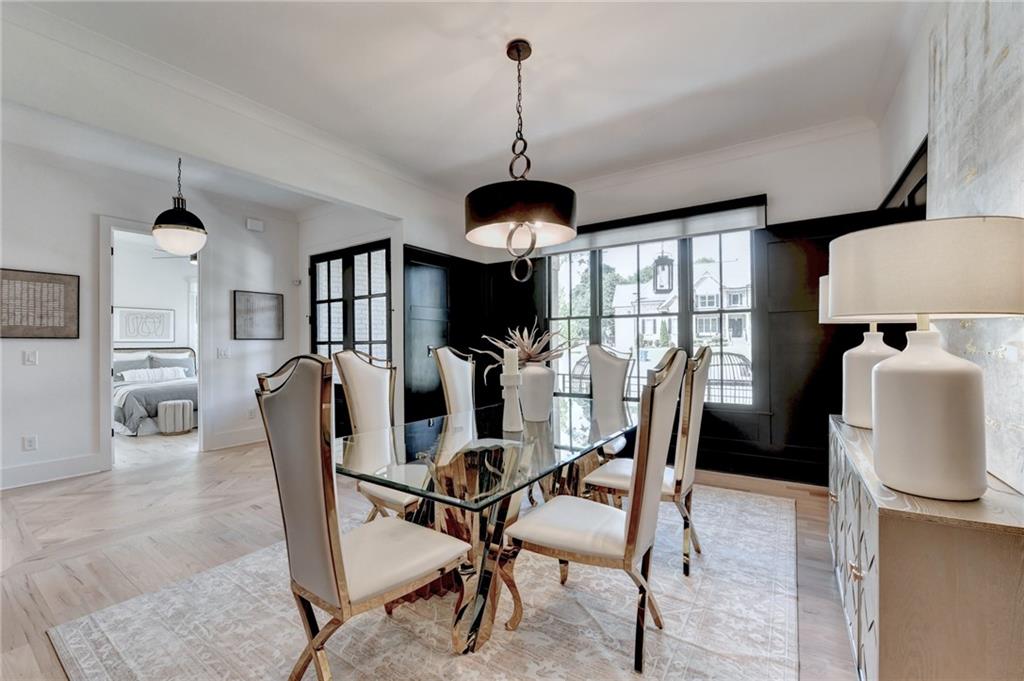 1370 Rumson Lane