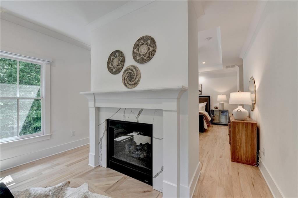 1370 Rumson Lane