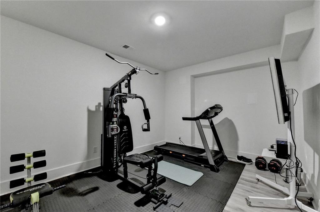 1370 Rumson Lane