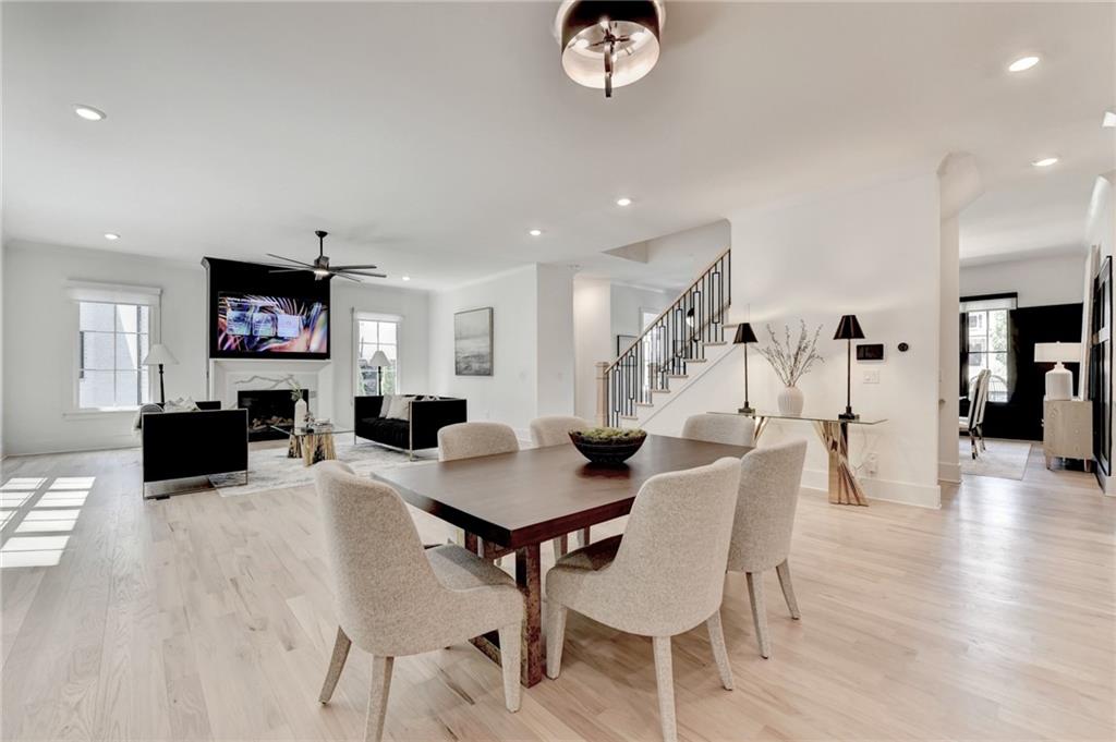 1370 Rumson Lane