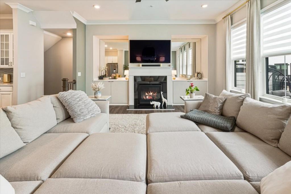 935 Catamaran Court