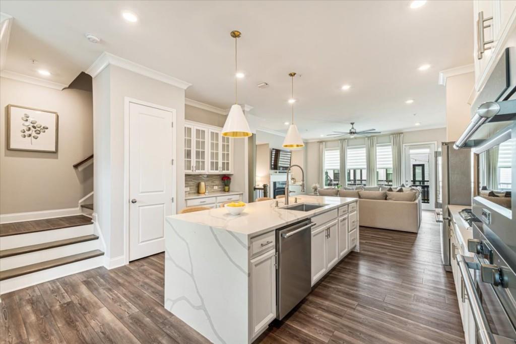 935 Catamaran Court