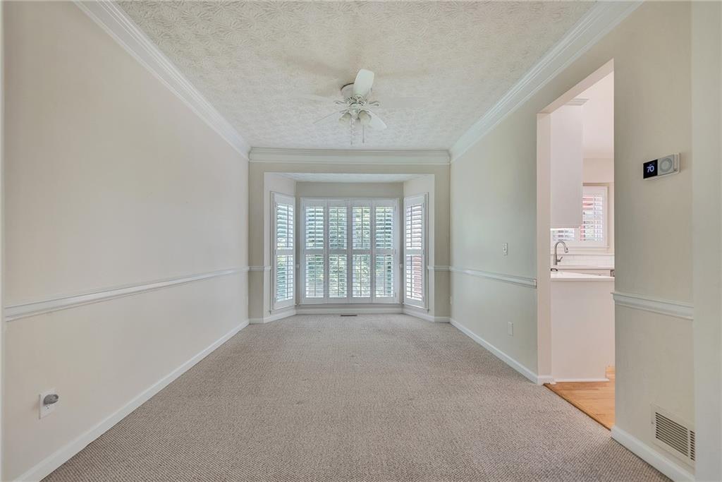 6551 Maid Marion Close