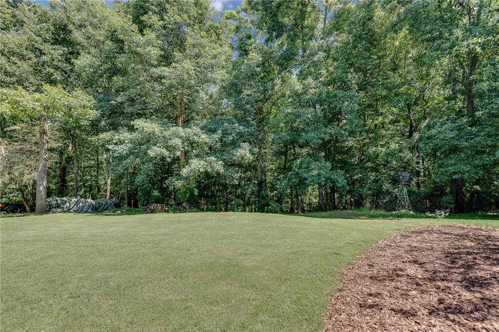 6551 Maid Marion Close