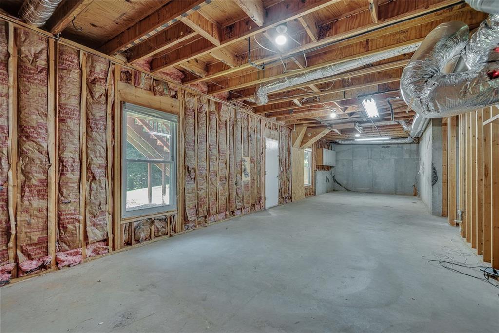 6551 Maid Marion Close
