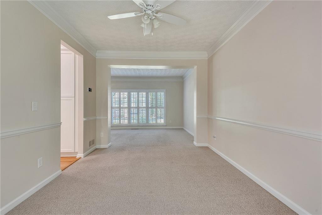 6551 Maid Marion Close