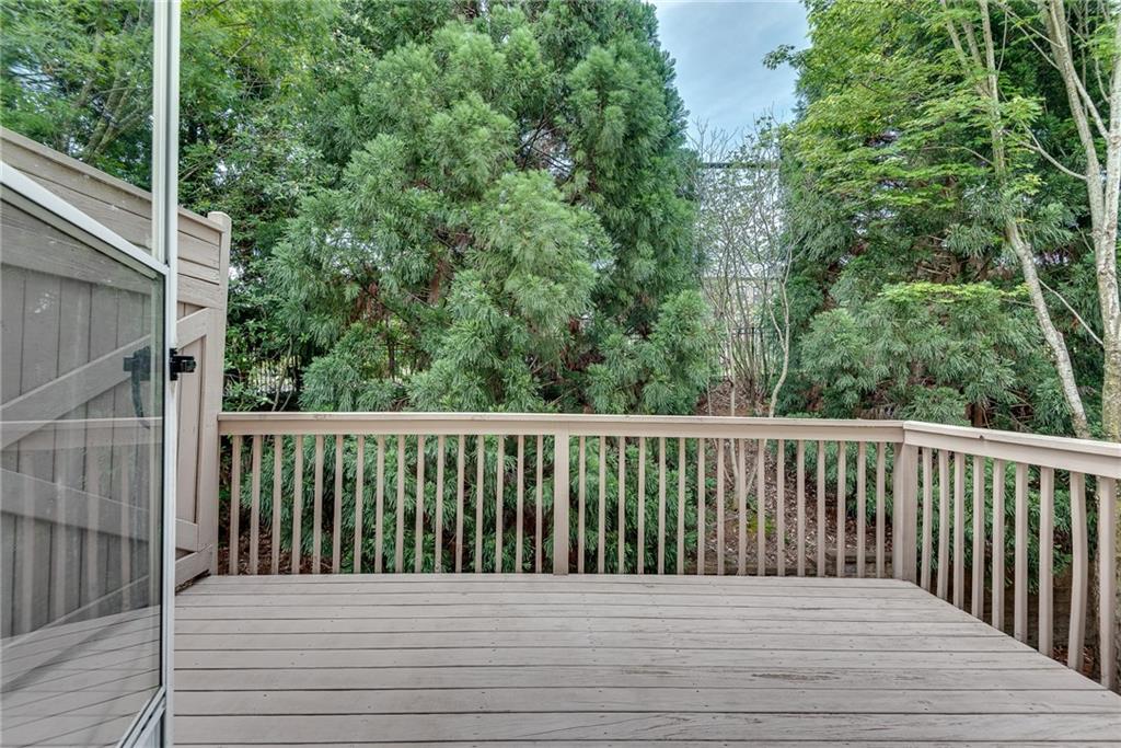 9005 Woodland Trail