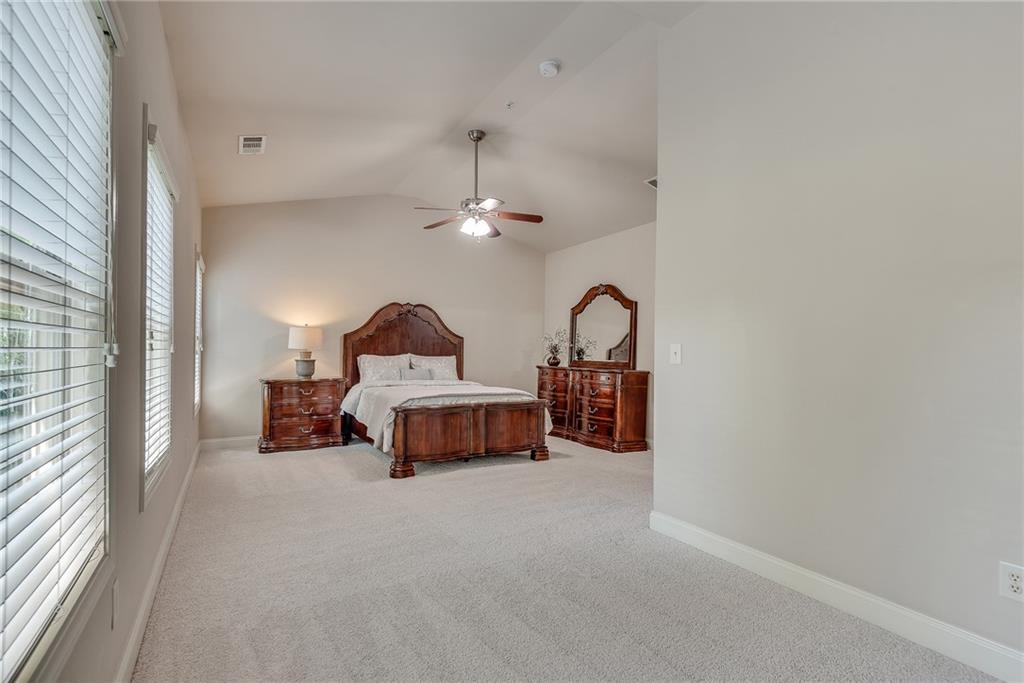 9005 Woodland Trail