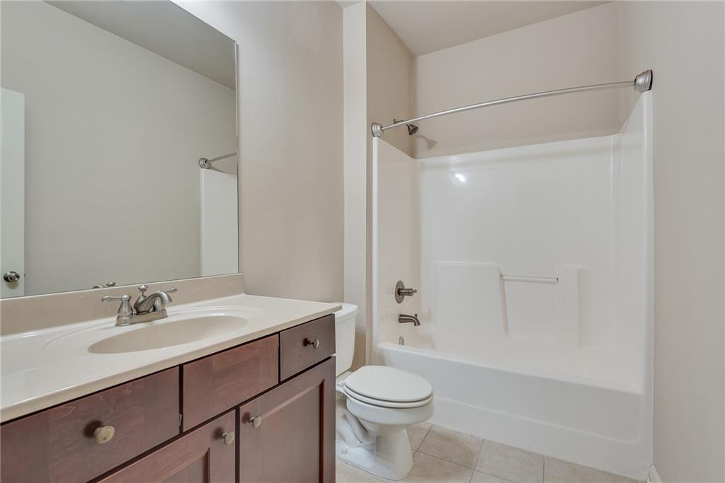 9005 Woodland Trail
