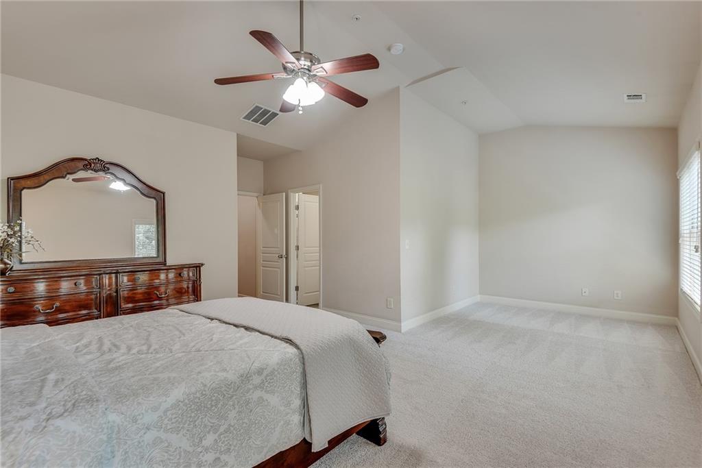 9005 Woodland Trail