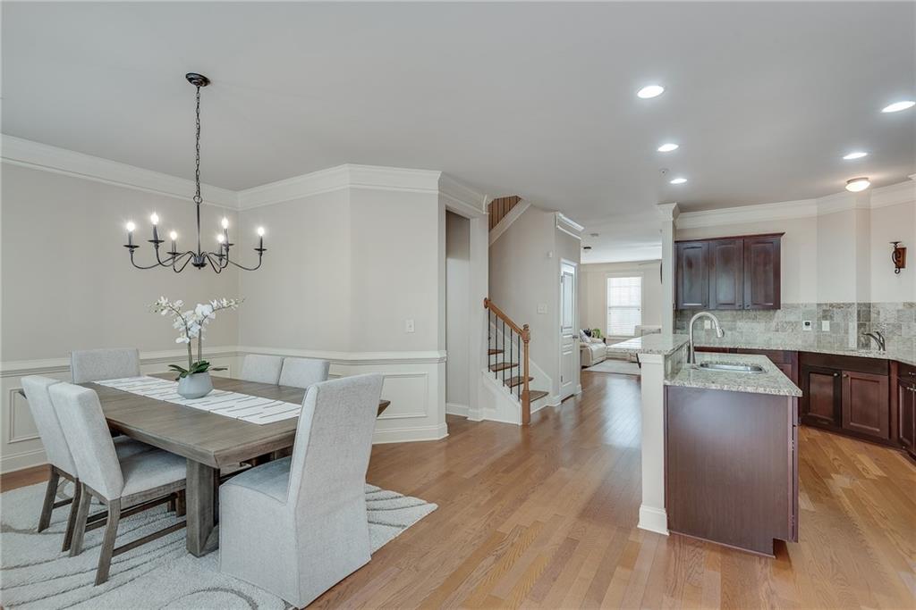 9005 Woodland Trail