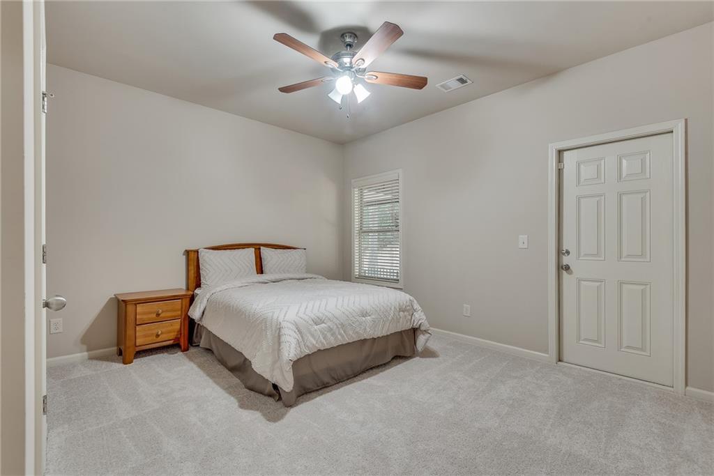 9005 Woodland Trail