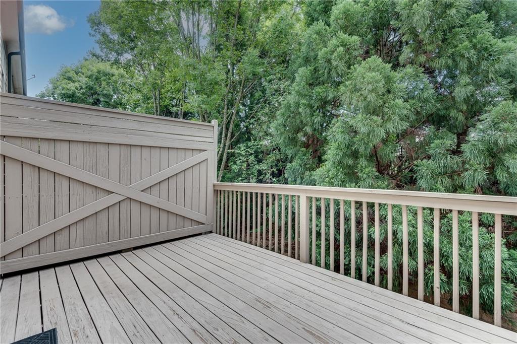 9005 Woodland Trail