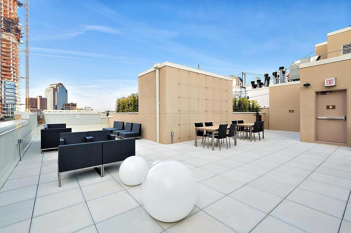 101 LEONARD Street 6B