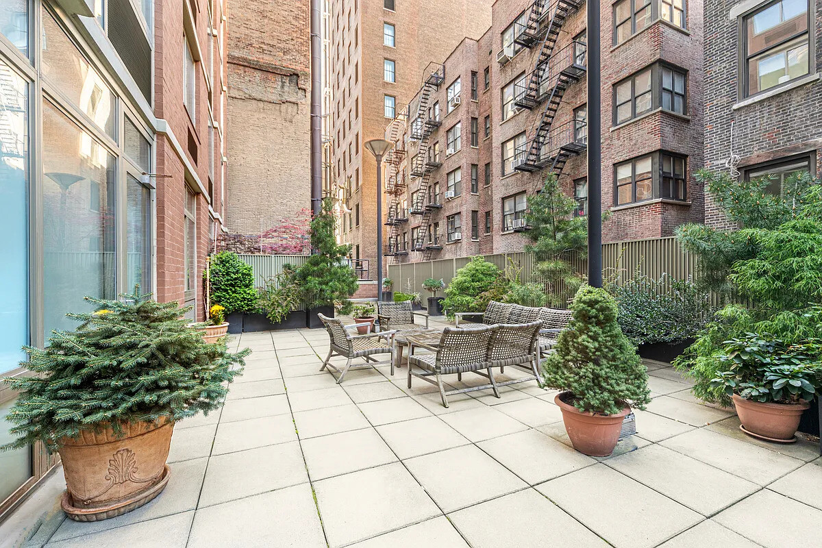 121 E 23RD Street 16C