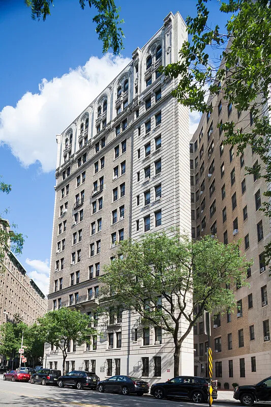 790 RIVERSIDE Drive 1P