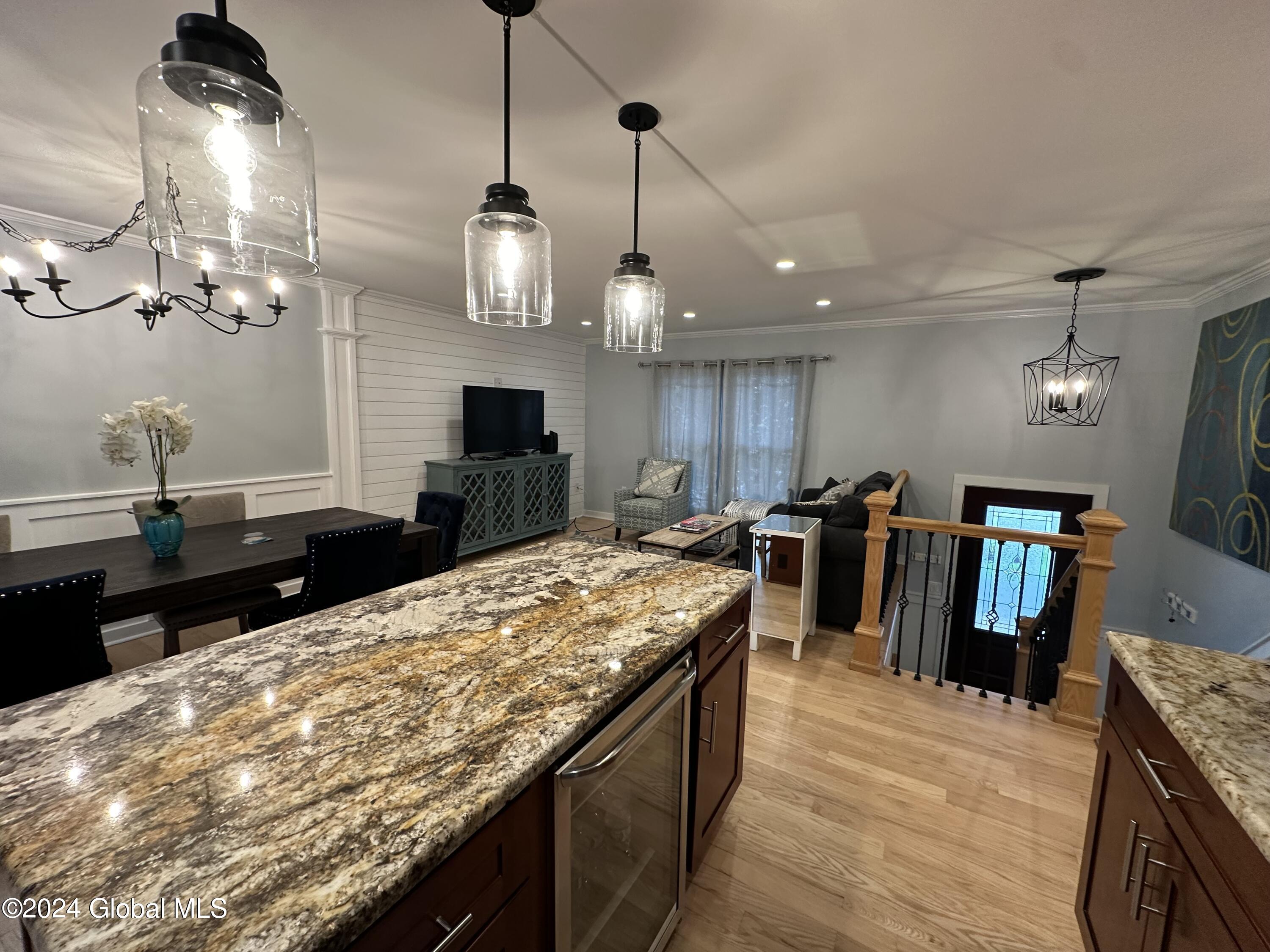 36 VANDERBILT Avenue
