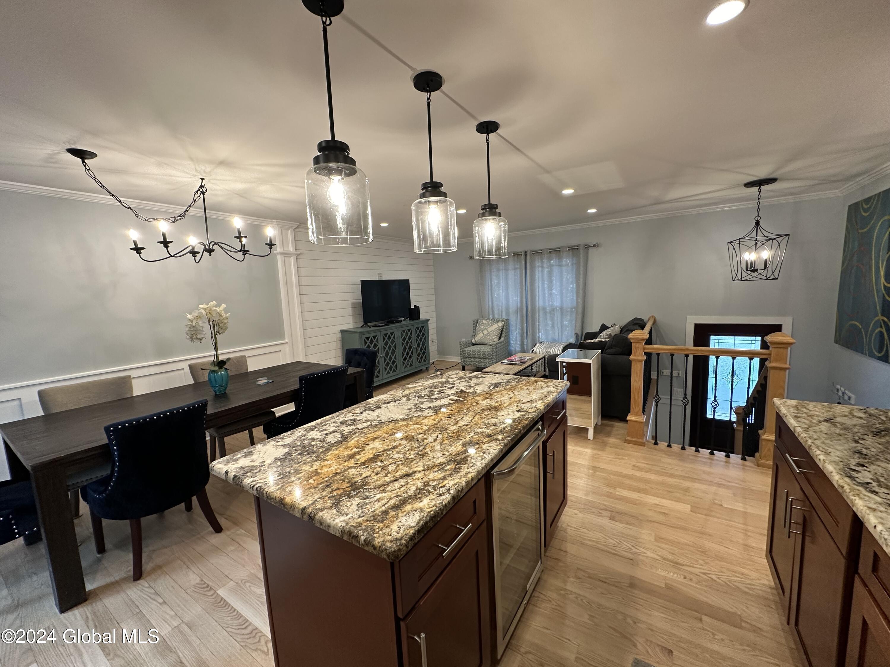 36 VANDERBILT Avenue