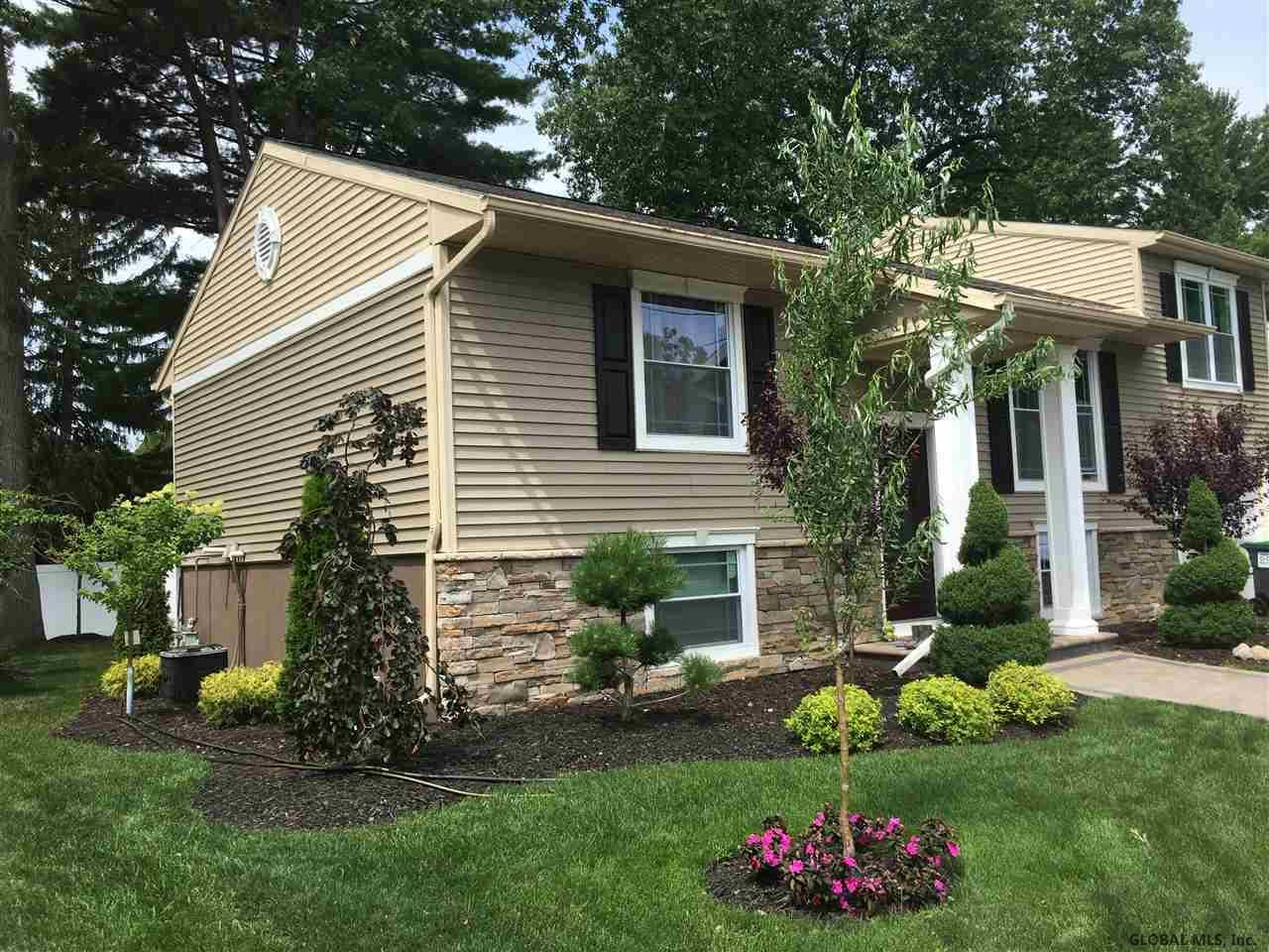 36 VANDERBILT Avenue