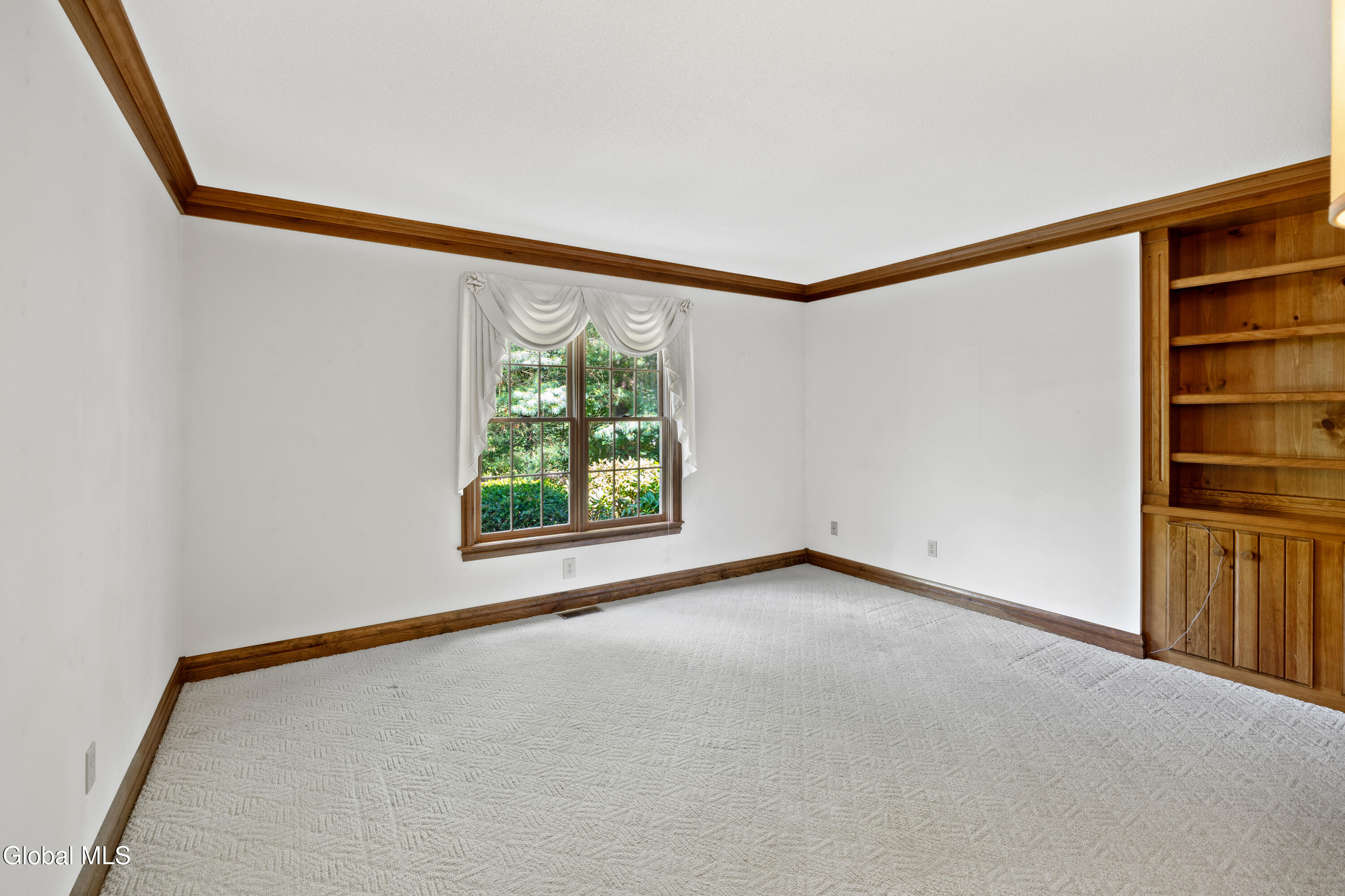 114 Equinox Drive