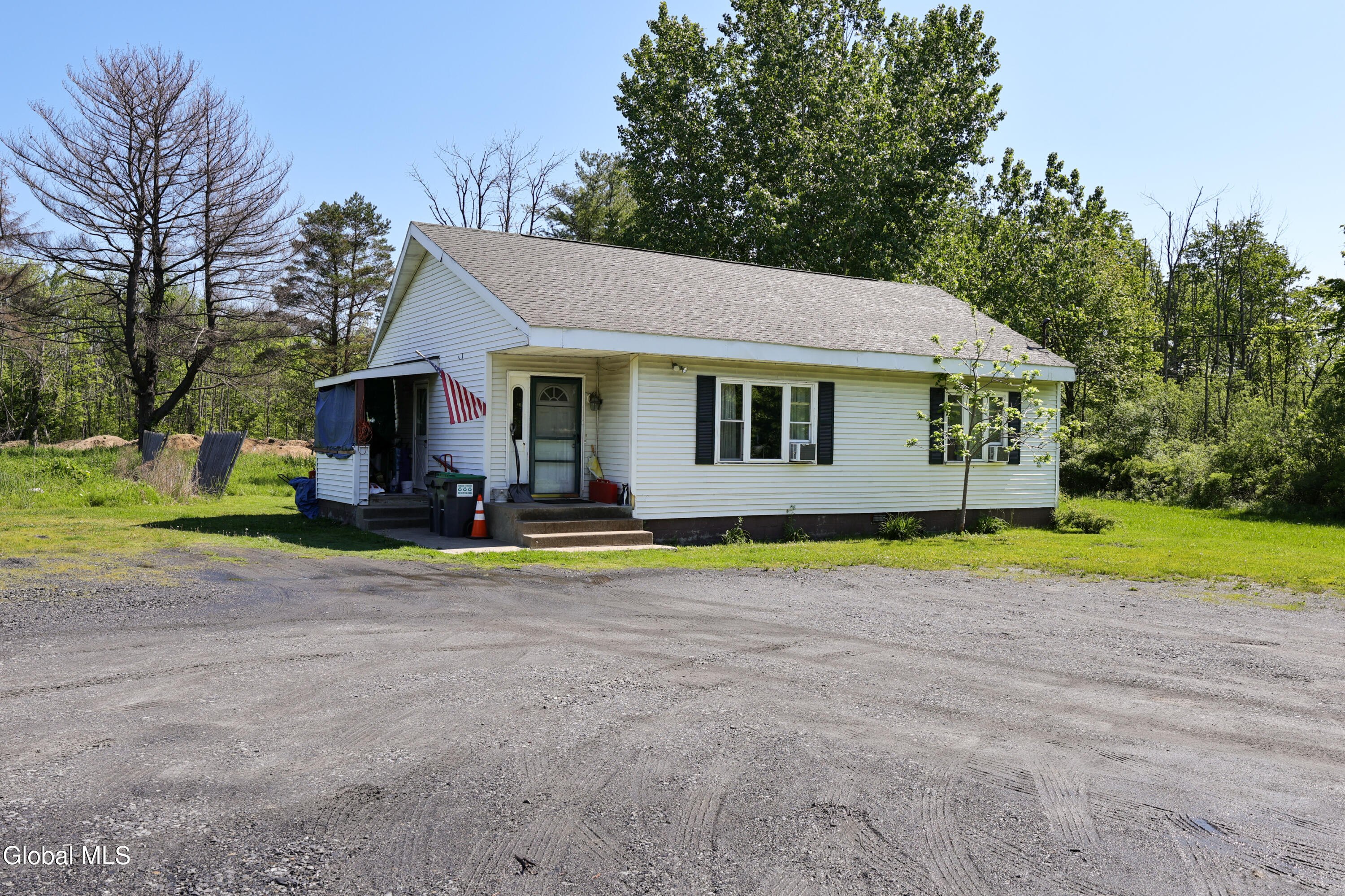 4 Connolly Road