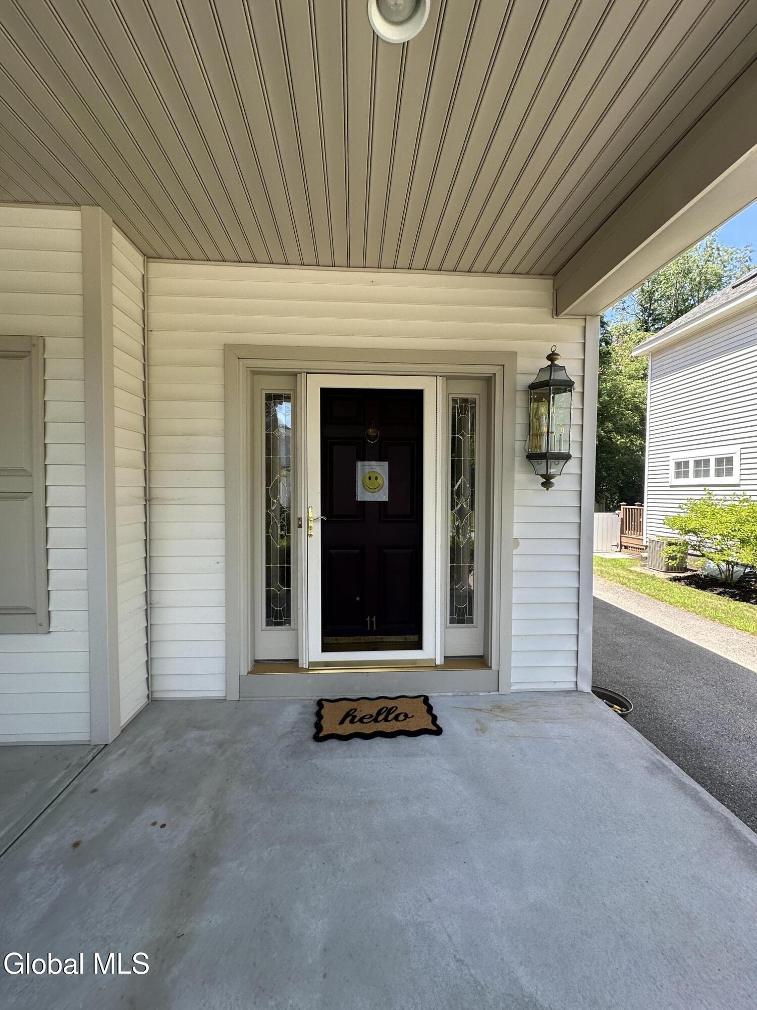 11 Thoroughbred Drive