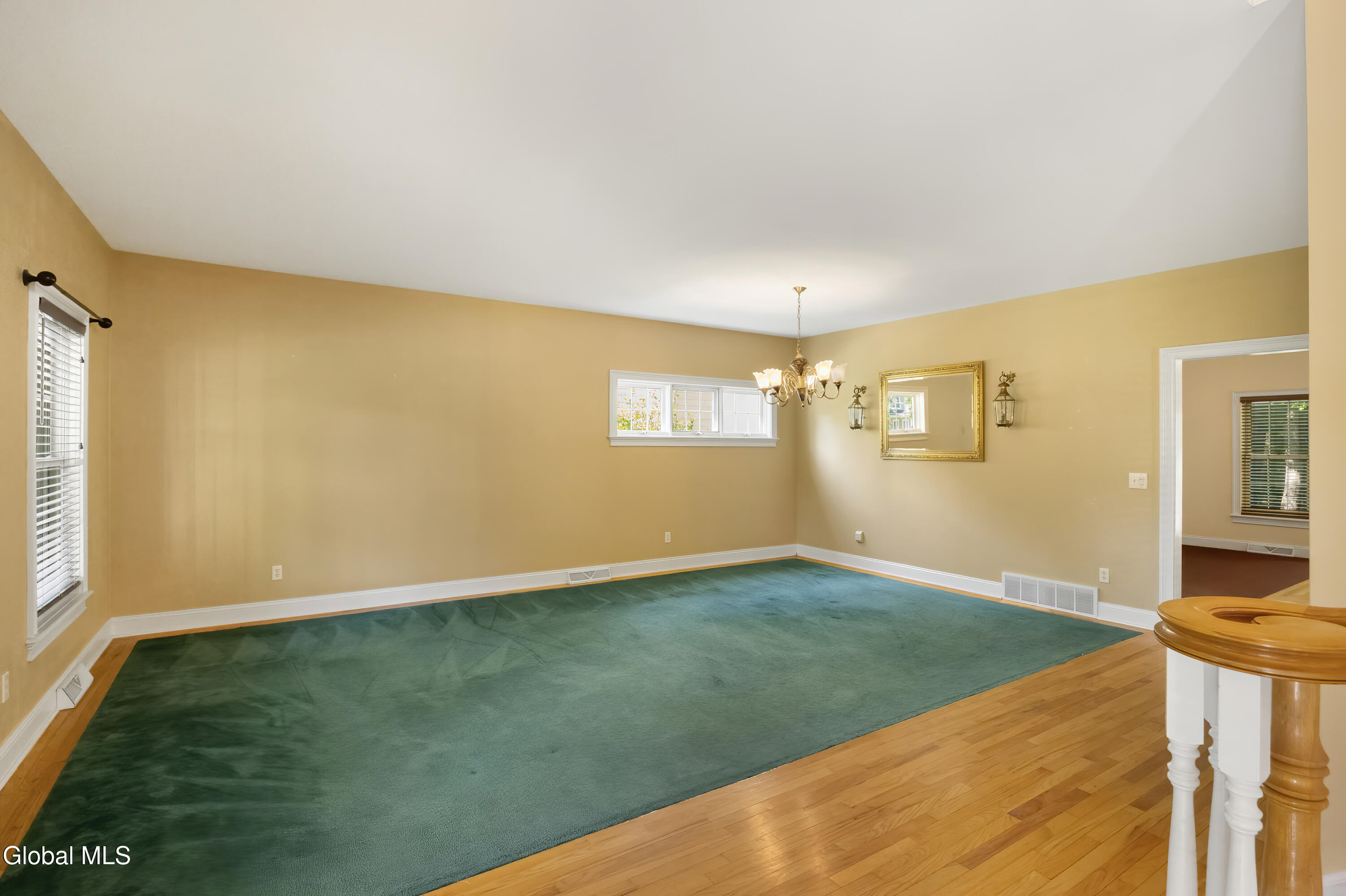 11 Thoroughbred Drive