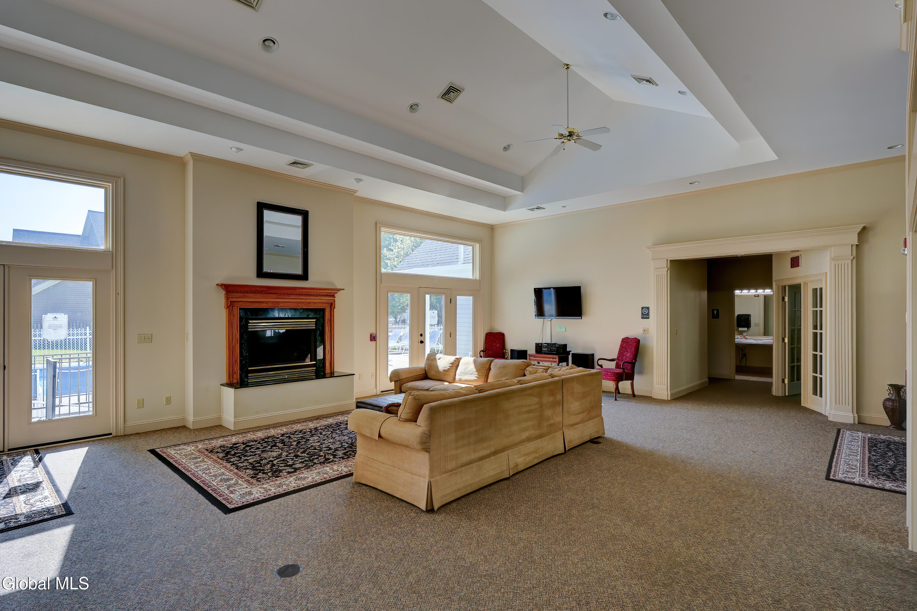 11 Thoroughbred Drive