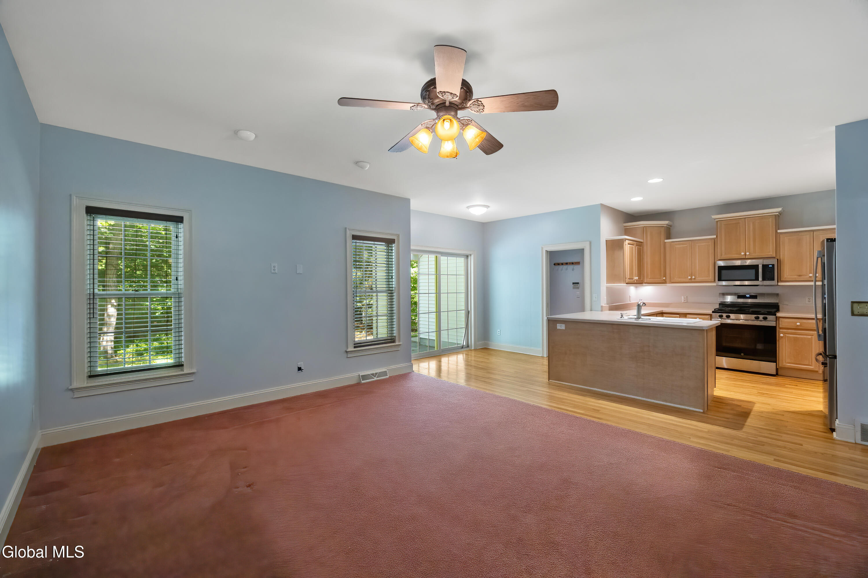11 Thoroughbred Drive
