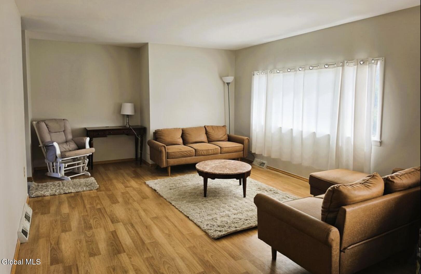 5059 Western Turnpike, 1