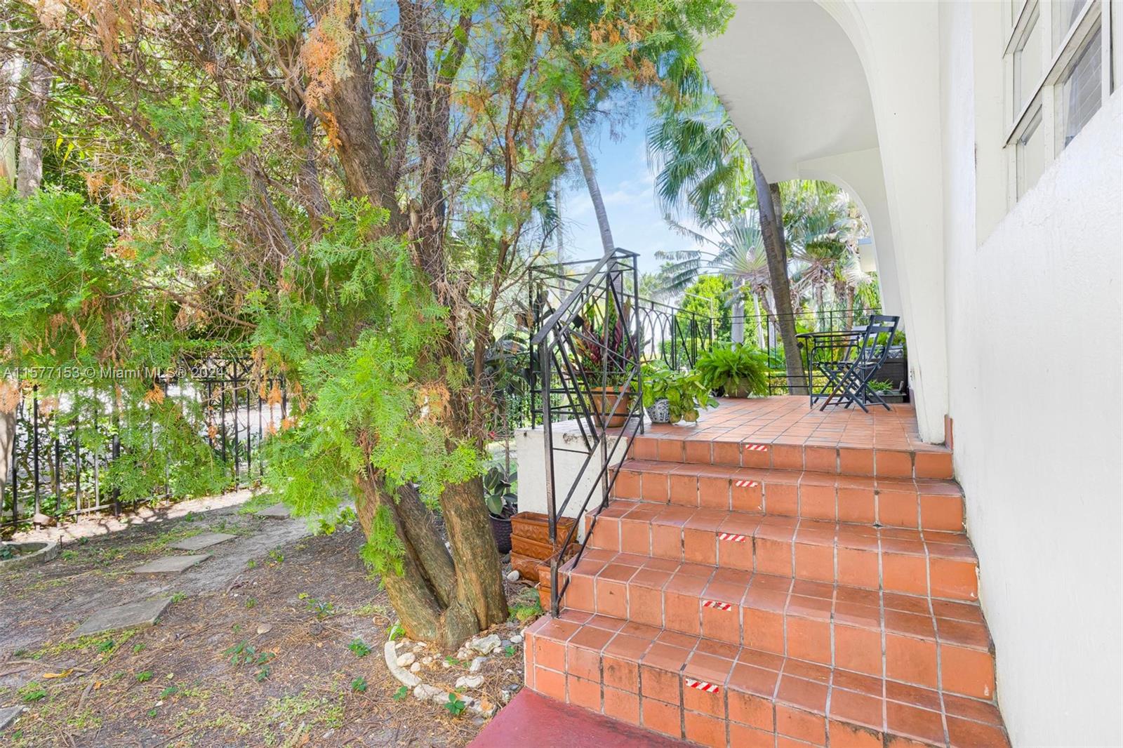830 Euclid Ave # 1