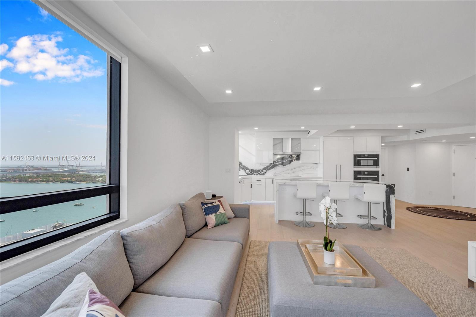 1330 West Ave # 2714