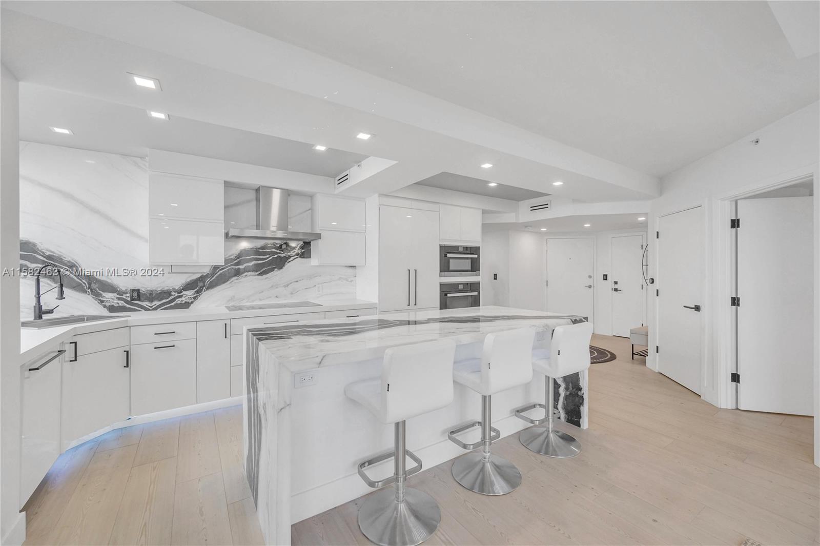 1330 West Ave # 2714