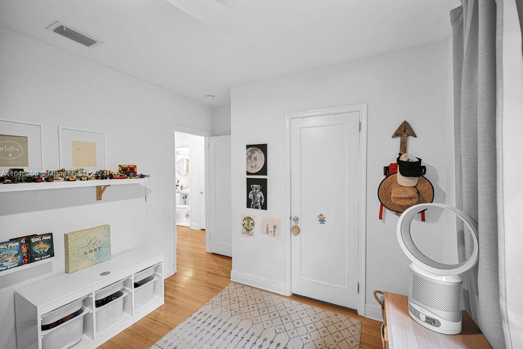 832 Granada Groves Ct # 832