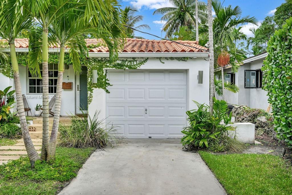 832 Granada Groves Ct # 832