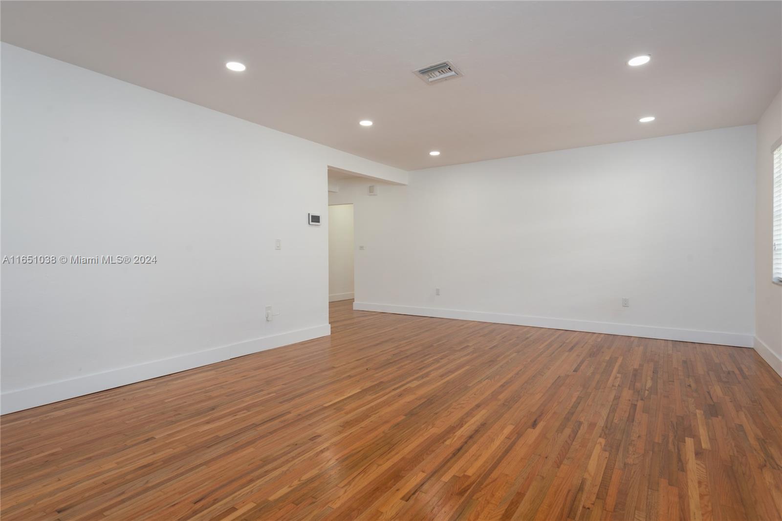 1211 Sorolla Ave