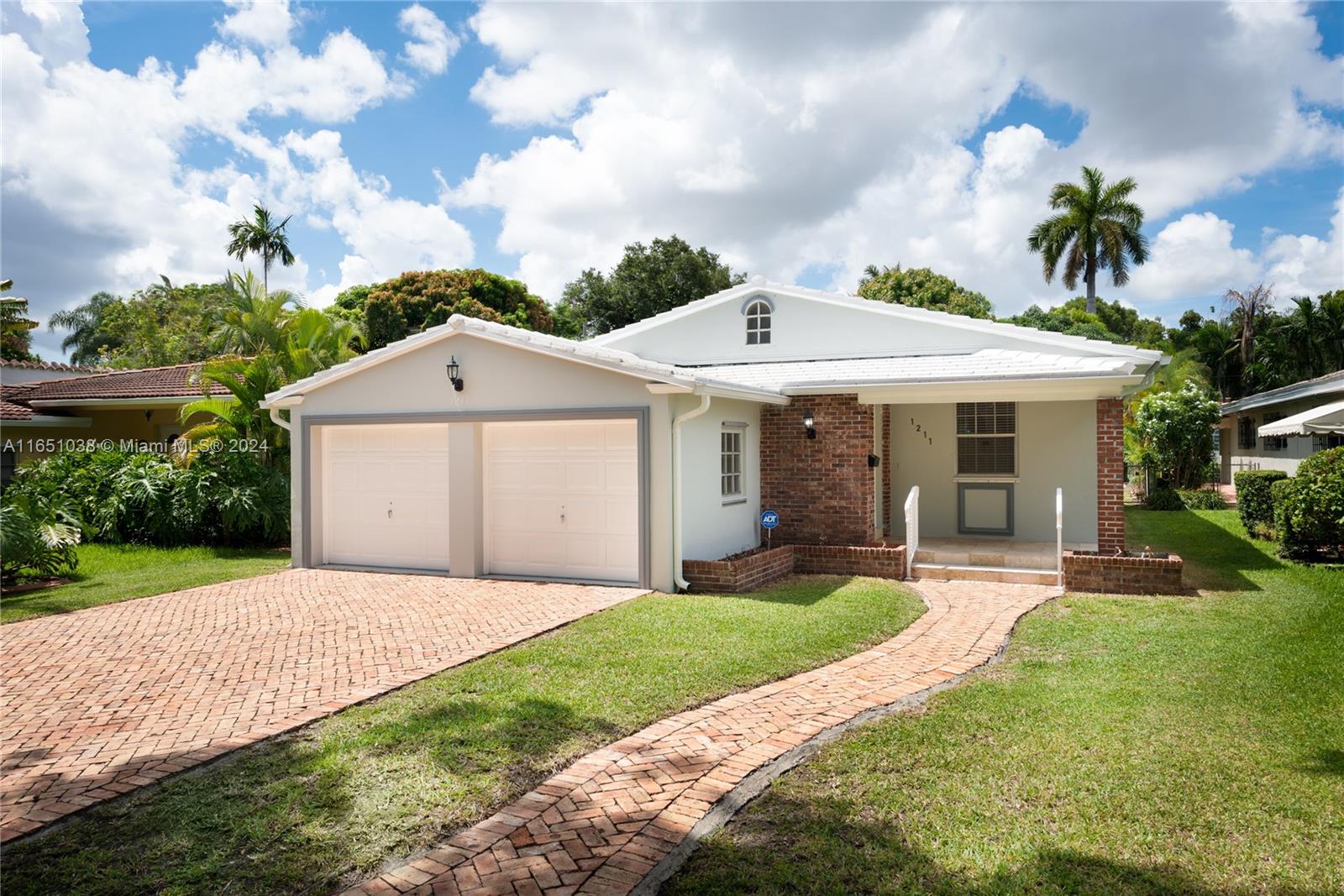 1211 Sorolla Ave
