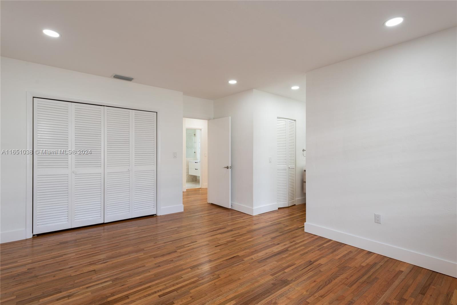 1211 Sorolla Ave