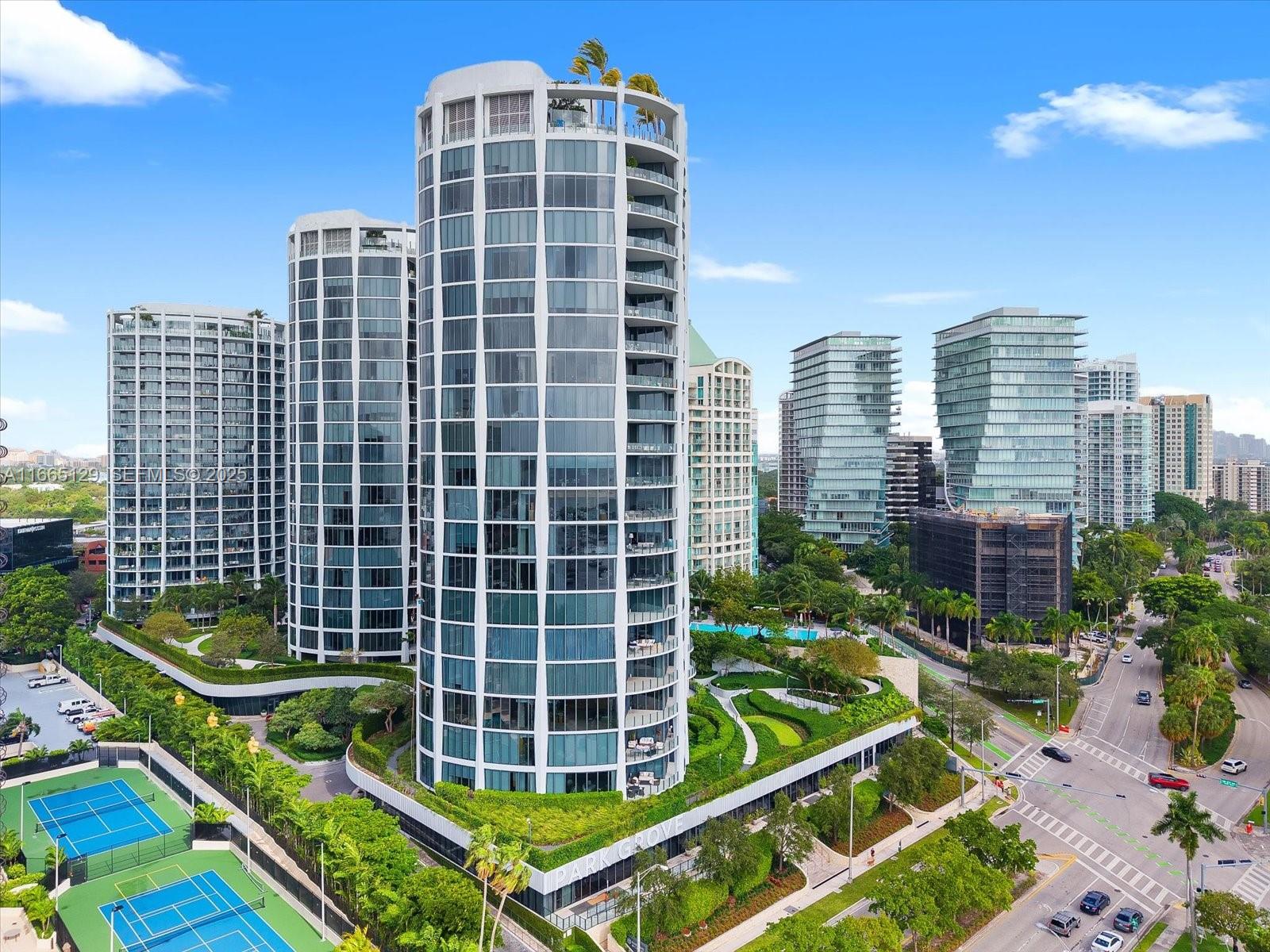 2811 S Bayshore Dr # 4C