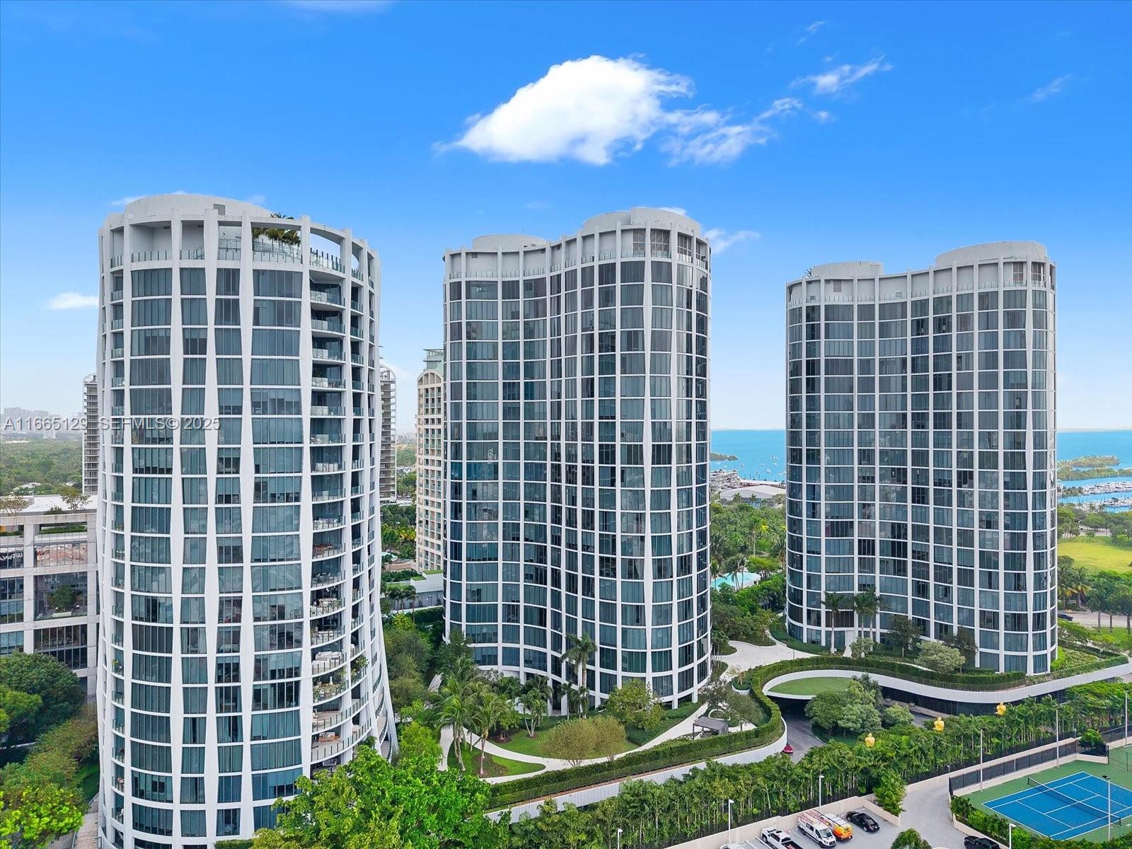 2811 S Bayshore Dr # 4C
