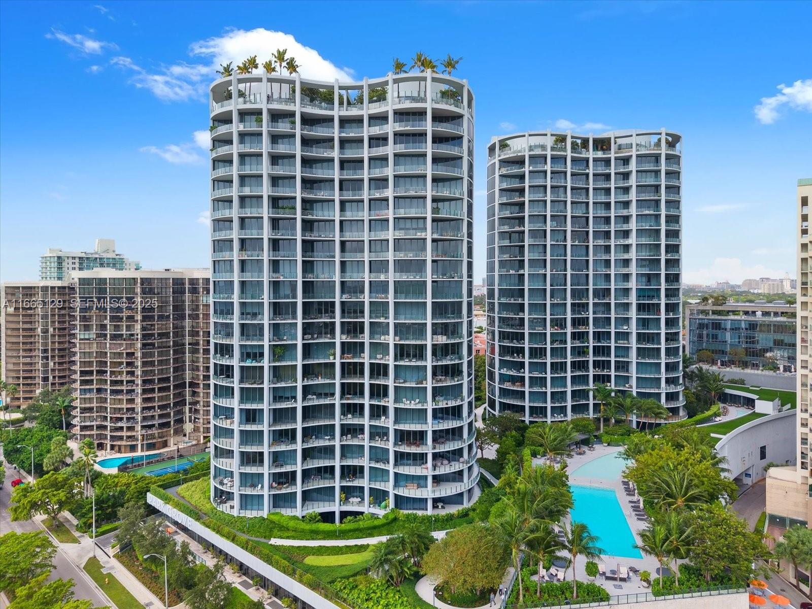 2811 S Bayshore Dr # 4C
