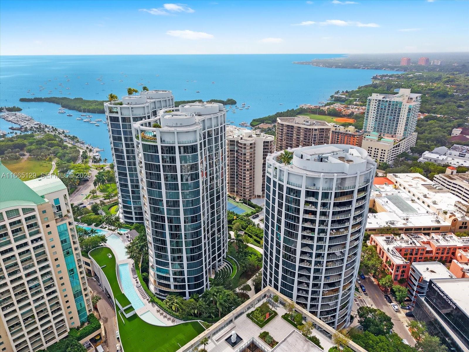 2811 S Bayshore Dr # 4C